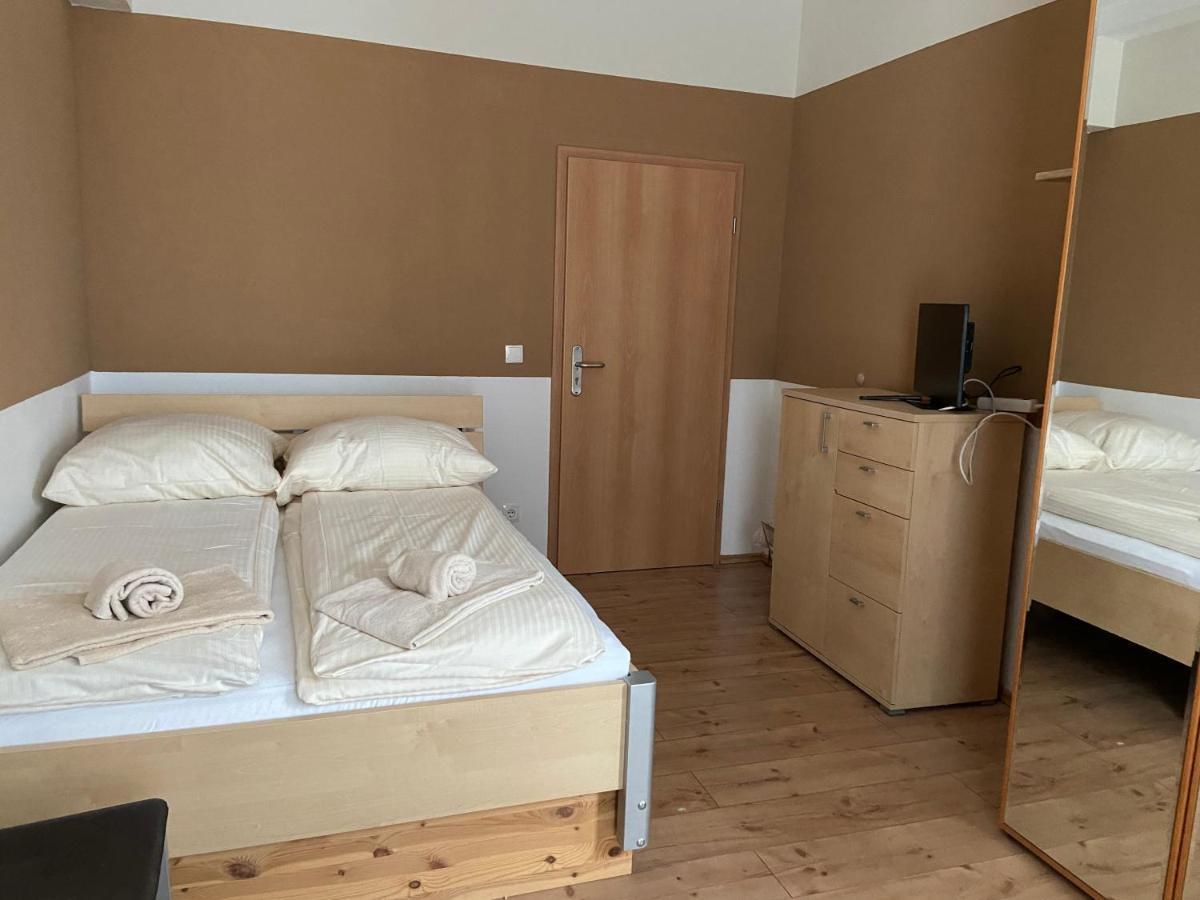 Unterkunfte Bora Gmbh Gaimersheim Bagian luar foto