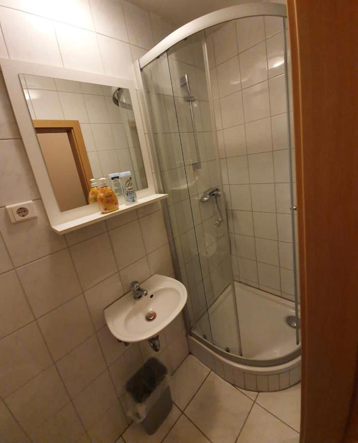 Unterkunfte Bora Gmbh Gaimersheim Bagian luar foto