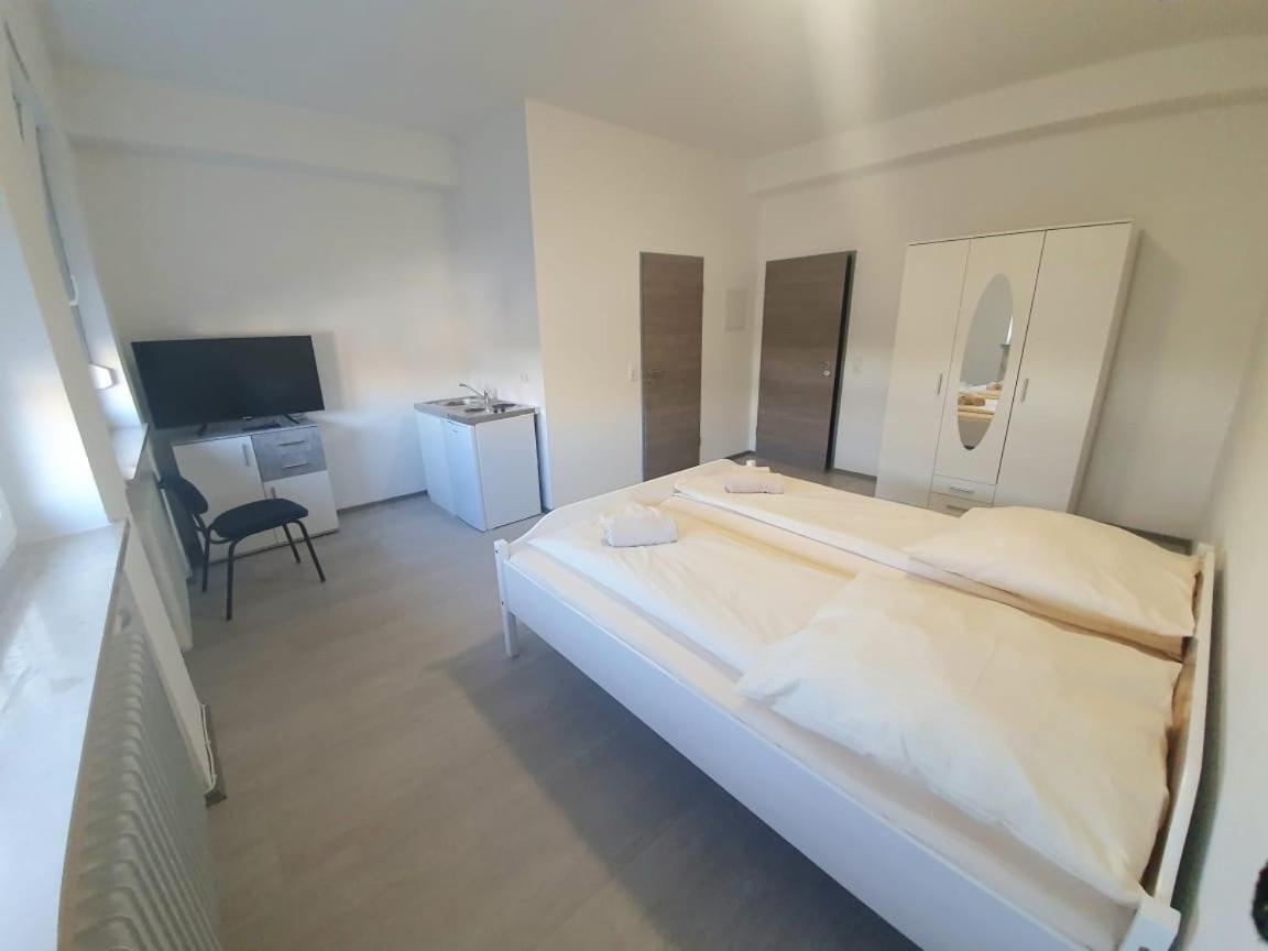 Unterkunfte Bora Gmbh Gaimersheim Bagian luar foto