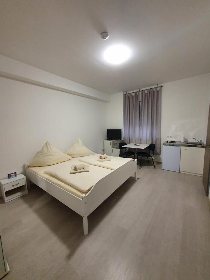 Unterkunfte Bora Gmbh Gaimersheim Bagian luar foto